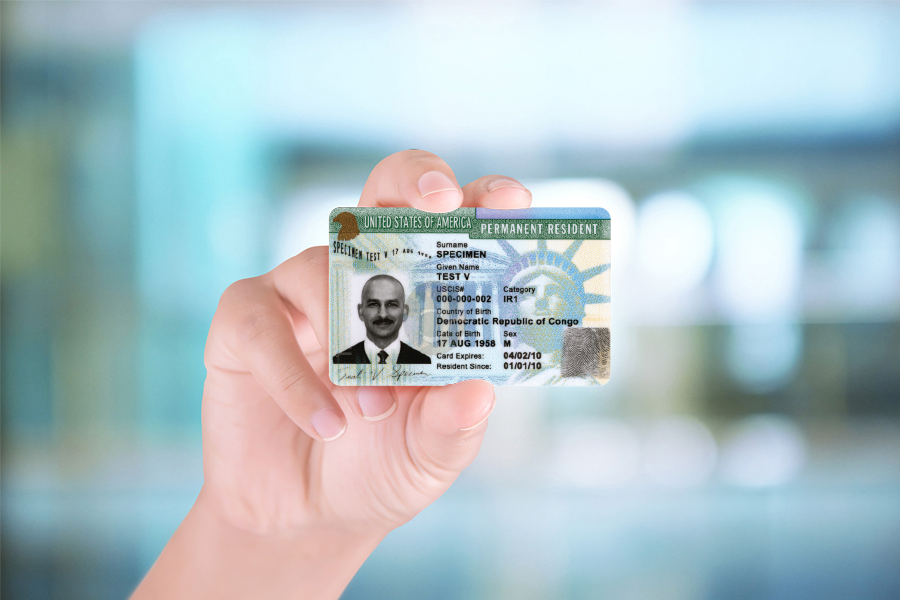 Visa định cư Mỹ là tấm thẻ xanh, thẻ thường trú Mỹ